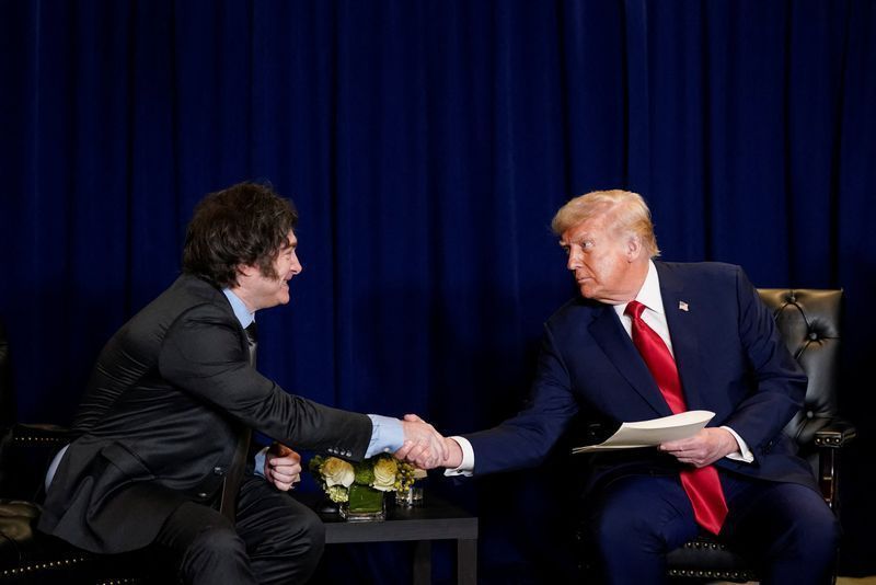 Trump parabeniza Milei por vitória em eleições legislativas na Argentina Trump parabeniza Milei por vitória em eleições legislativas na Argentina