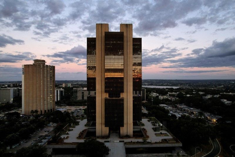 Focus: Mercado reduz projeção para inflação até 2028 e vê PIB maior em 2025 Focus: Mercado reduz projeção para inflação até 2028 e vê PIB maior em 2025