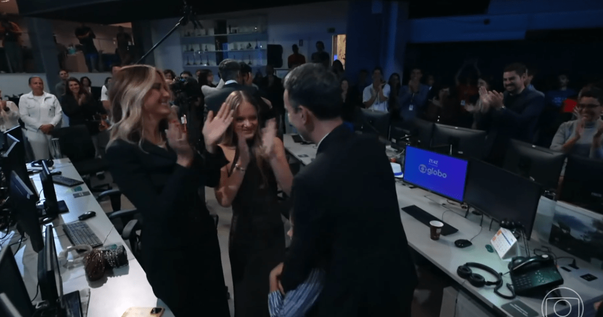 Ticiane Pinheiro e filhas aparecem na Globo em chegada de Tralli ao “JN”