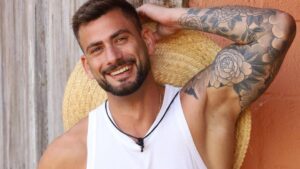 Nizam sobre poucas oportunidades após BBB: “Tive que dar bicuda na porta”