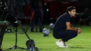 Palmeiras perde mais um titular para clássico contra o Santos; veja