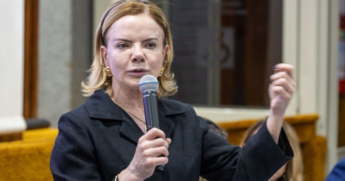 Governo espera 5ª versão do PL Antifacção, diz Gleisi após reunião com Hugo Governo espera 5ª versão do PL Antifacção, diz Gleisi após reunião com Hugo