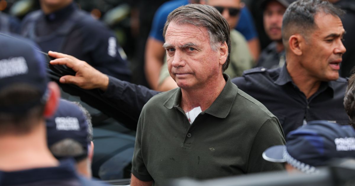 Bolsonaro deverá justificar violação da tornozeleira, avaliam juristas