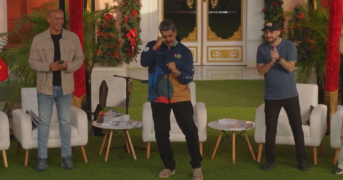 Em ato estudantil, Maduro dança ao som de remix “não à guerra” na Venezuela