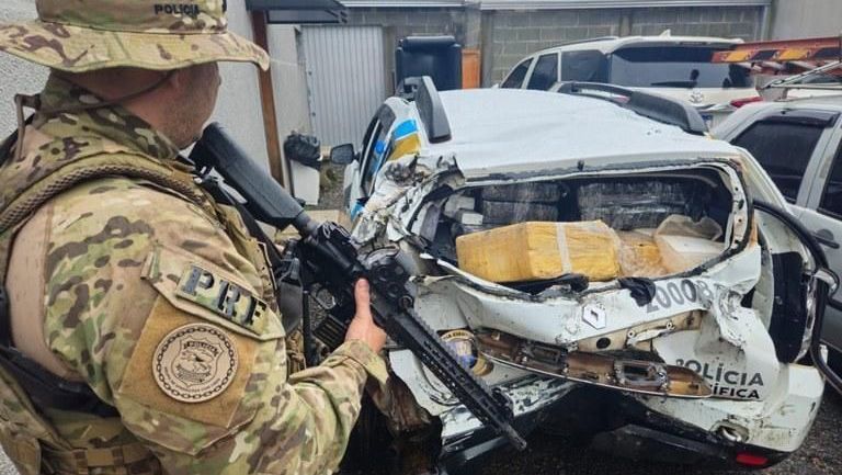 PR: Polícia mira grupo que usava carros oficiais para transportar drogas