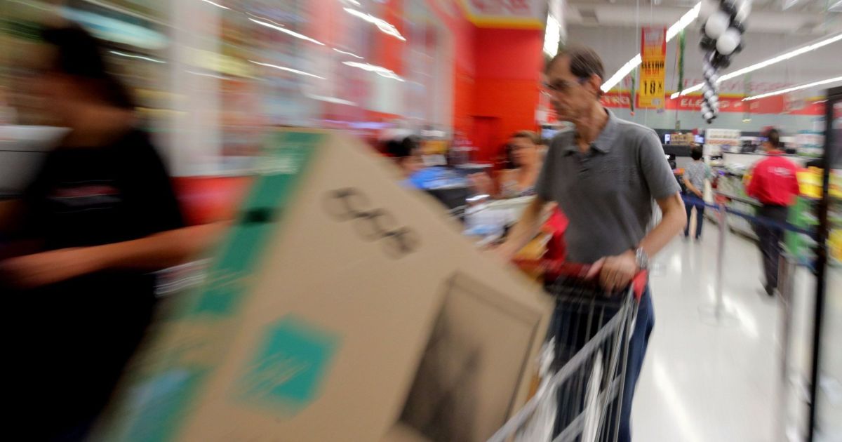 Faturamento do e-commerce atinge R$ 4,76 bi na Black Friday, diz pesquisa Faturamento do e-commerce atinge R$ 4,76 bi na Black Friday, diz pesquisa