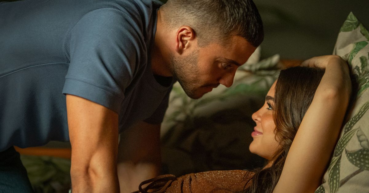 Ator brinca sobre cenas quentes com Mel Maia: “O namorado dela é boxeador”