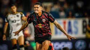 Atlético-MG perde para o RB Bragantino antes de final da Sul-Americana