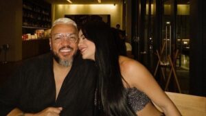 Namorada de Belo diz ter faturado R$ 80 mil ao assumir romance