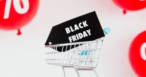IA e influenciadores guiarão decisão de compra na Black Friday de 2025