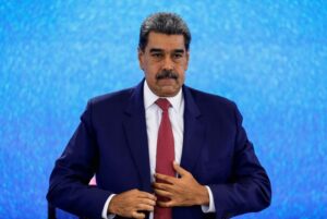 Em tensão com EUA, Maduro promete manter soberania da Venezuela