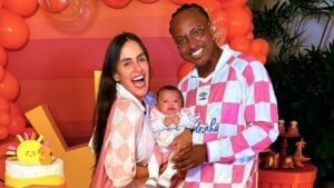 Thiaguinho e Carol Peixinho mostram mesversário temático “Tardezinha”