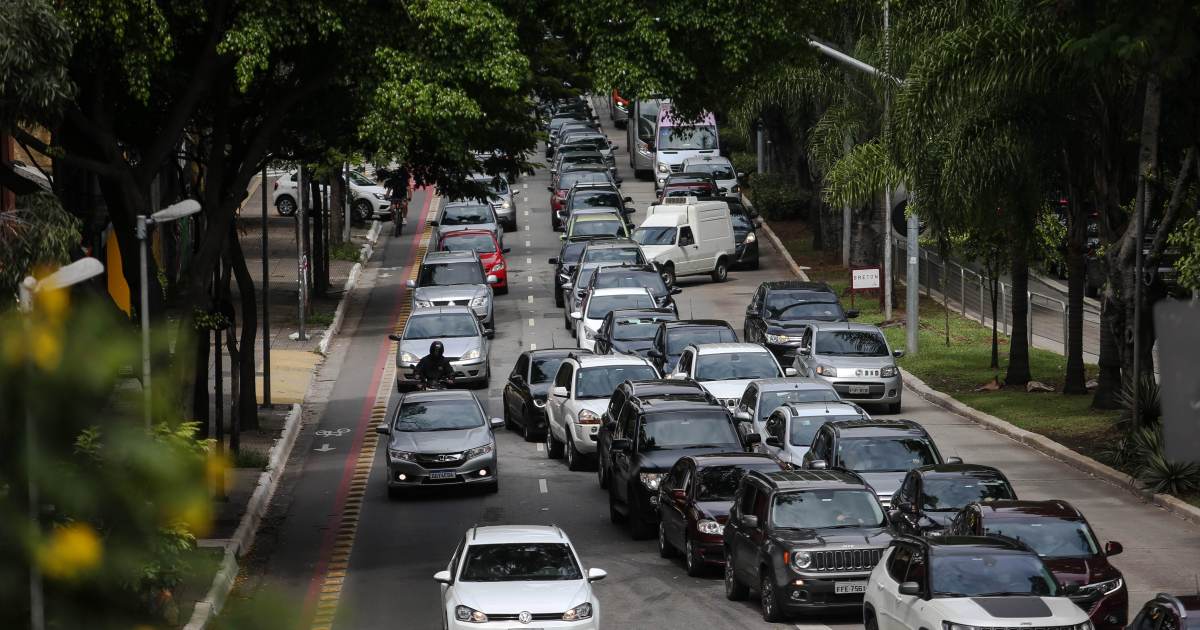 Rodízio de carros está suspenso em SP a partir desta segunda-feira (22) Rodízio de carros está suspenso em SP a partir desta segunda-feira (22)