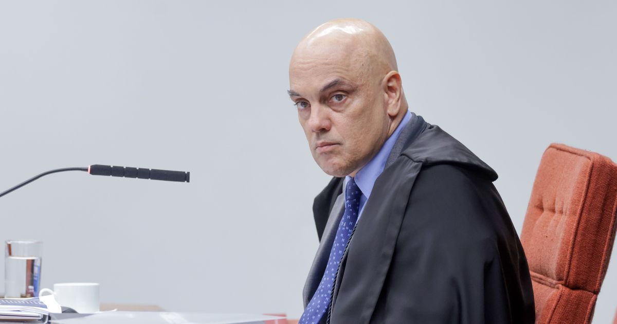 Moraes acompanha relator em julgamento sobre critérios do foro no STF