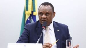 Comissão aprova projeto que define regras para árbitro profissional