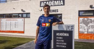 Técnico do Valencia e seus três filhos morrem em acidente de barco