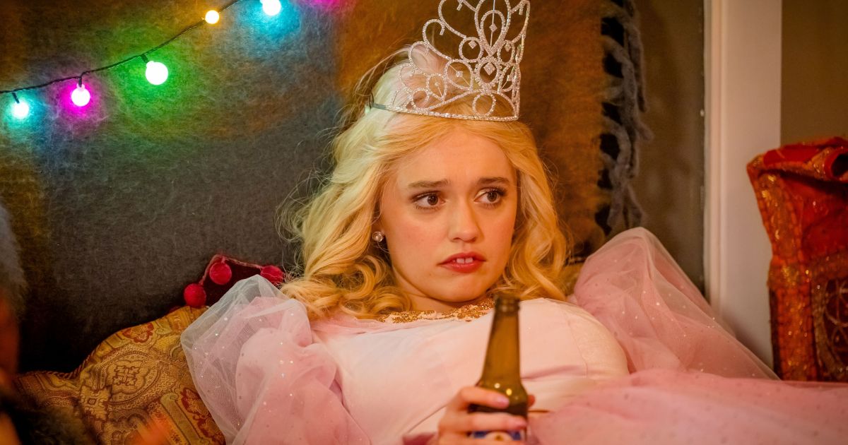 Após indicação no Globo de Ouro, Aimee Lou Wood apresenta nova personagem Após indicação no Globo de Ouro, Aimee Lou Wood apresenta nova personagem