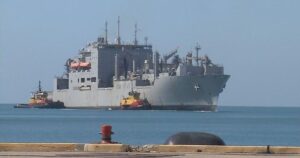 Câmara dos EUA rejeita propostas para controlar poderes de guerra de Trump