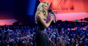 Casa Branca usa música de Sabrina Carpenter em vídeo contra imigrantes