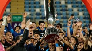 Troféu da Copa Chile chama atenção pelo formato: “Maior que o país”