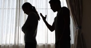 Mais de 1 bilhão de mulheres e crianças já foram expostas à violência