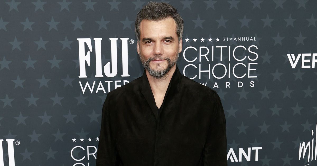 Web reage a Wagner Moura no Critics Choice 2026: “Saiu do banho e foi” Web reage a Wagner Moura no Critics Choice 2026: “Saiu do banho e foi”