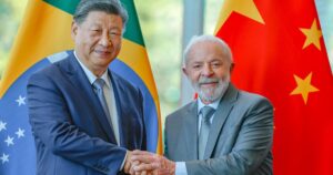 Lula e Xi Jinping discutem multilateralismo por telefone, diz agência