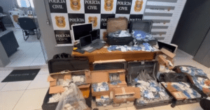 Três são presos e R$ 250 mil bloqueados em ação contra falsos policiais