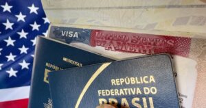 EUA congelam processamento de vistos do Brasil e outros 74 países, diz TV