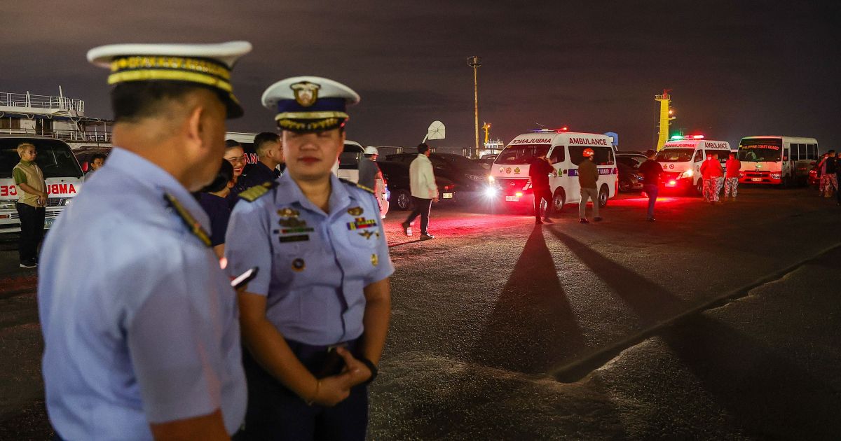 Mergulhadores serão enviados para buscas por desaparecidos nas Filipinas Mergulhadores serão enviados para buscas por desaparecidos nas Filipinas