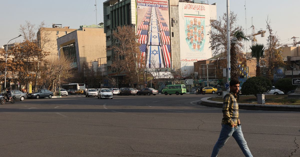 Protestos no Irã diminuem após repressão violenta, dizem moradores e grupos