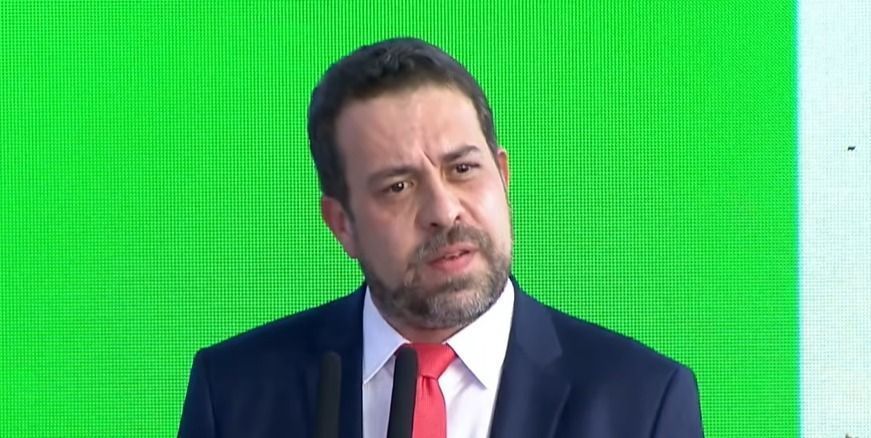 Caso Master deve ser investigado “doa a quem doer”, diz Boulos à CNN