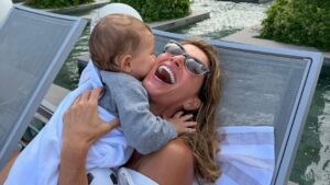 Gisele Bündchen mostra registros inéditos do filho caçula; veja fotos