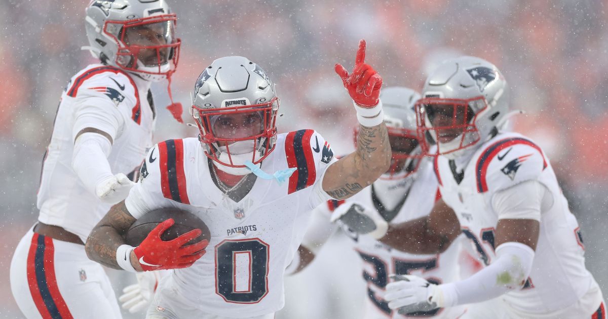 Patriots vencem Broncos e voltam ao Super Bowl sete anos após “Era Brady”