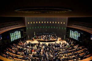 O que faz um deputado federal? Entenda cargo em disputa nas eleições 2026