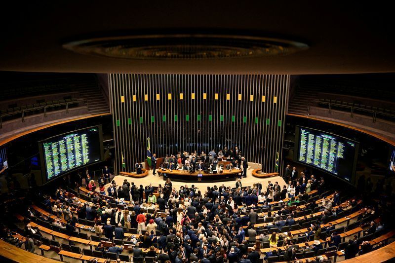 O que faz um deputado federal? Entenda cargo em disputa nas eleições 2026