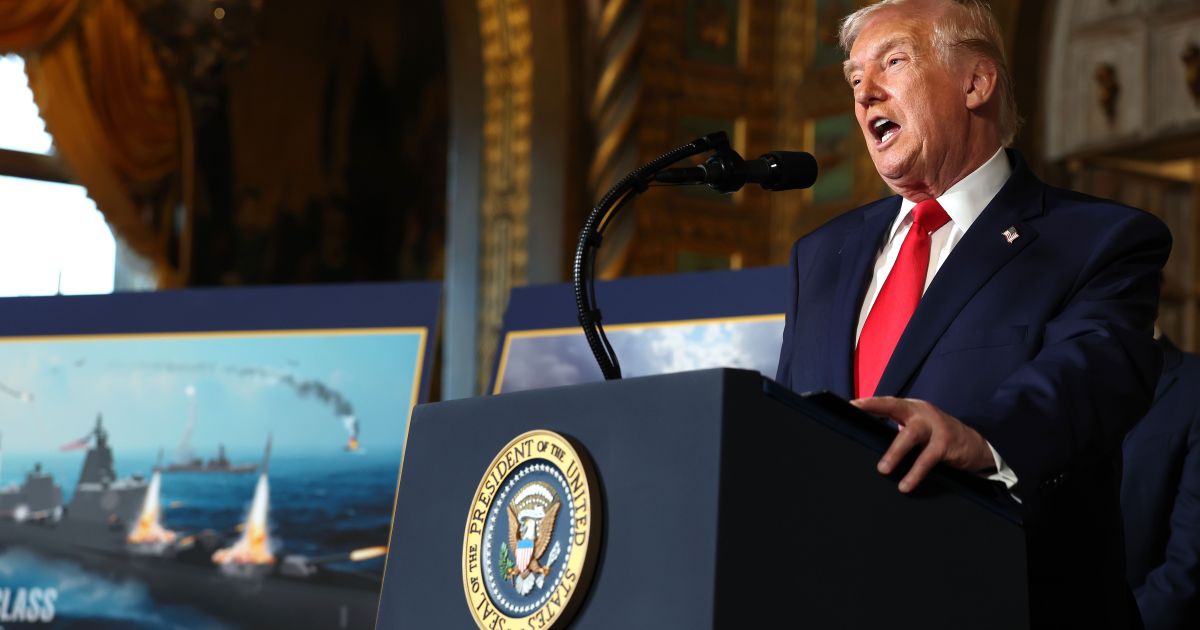 Venezuela entregará até 50 milhões de barris de petróleo aos EUA, diz Trump