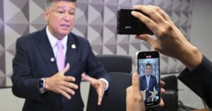 Em vídeo, Viana compara CPMI à sala de aula e mantém decisão sobre Lulinha