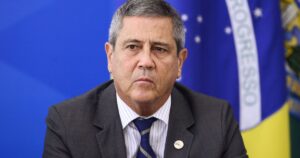 Braga Netto pede para reduzir pena por estudo e ter acesso à TV a cabo