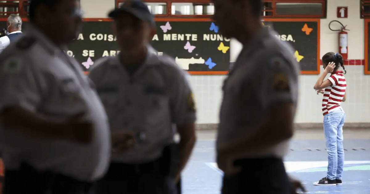 Justiça de São Paulo suspende regras de Escolas Cívico-Militar no estado