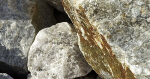 Empresa indiana de baterias investe R$ 210 milhões na CBL, de lítio