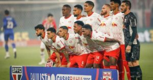 Red Bull Bragantino pede desculpas a arbitra após fala machista de zagueiro