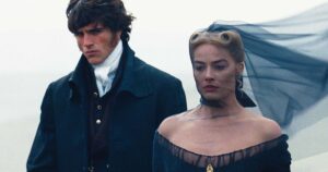 “O Morro dos Ventos Uivantes” adapta um clássico da literatura; conheça