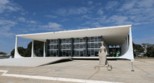 Master: Parece que maior preocupação do STF é proteger os seus, diz Creomar