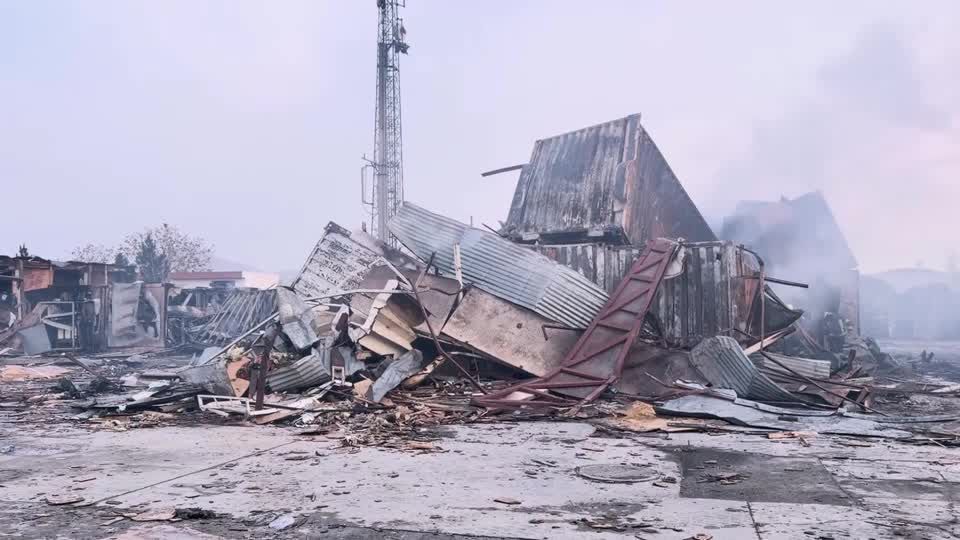 Ataque aéreo paquistanês contra hospital em Cabul deixa 400 mortos