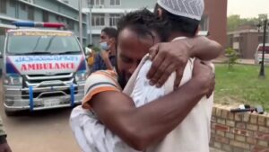 Ônibus cai em rio e deixa ao menos 24 mortos em Bangladesh