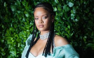 Casa de Rihanna em Beverly Hills é alvo de tiros e mulher é presa