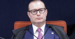 Zanin suspende eleição indireta para governo do Rio