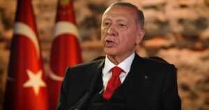 Turquia alerta Irã contra provocações após míssil entrar em espaço aéreo