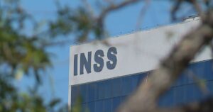 Acaba nesta sexta (20) o prazo para pedir devolução de descontos do INSS